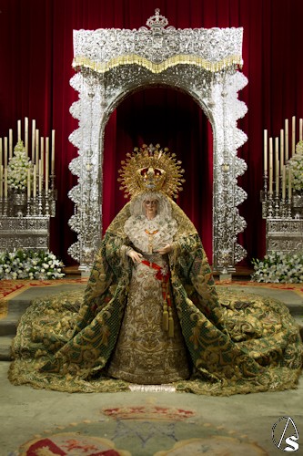 Esperanza Macarena en Besamanos 2015. Fran Granado/Fco. Montiel 